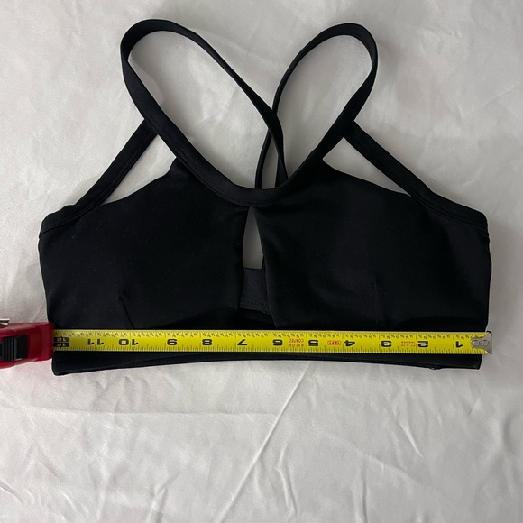 Bombshell Sportswear queen sports bra (peekaboo front)!